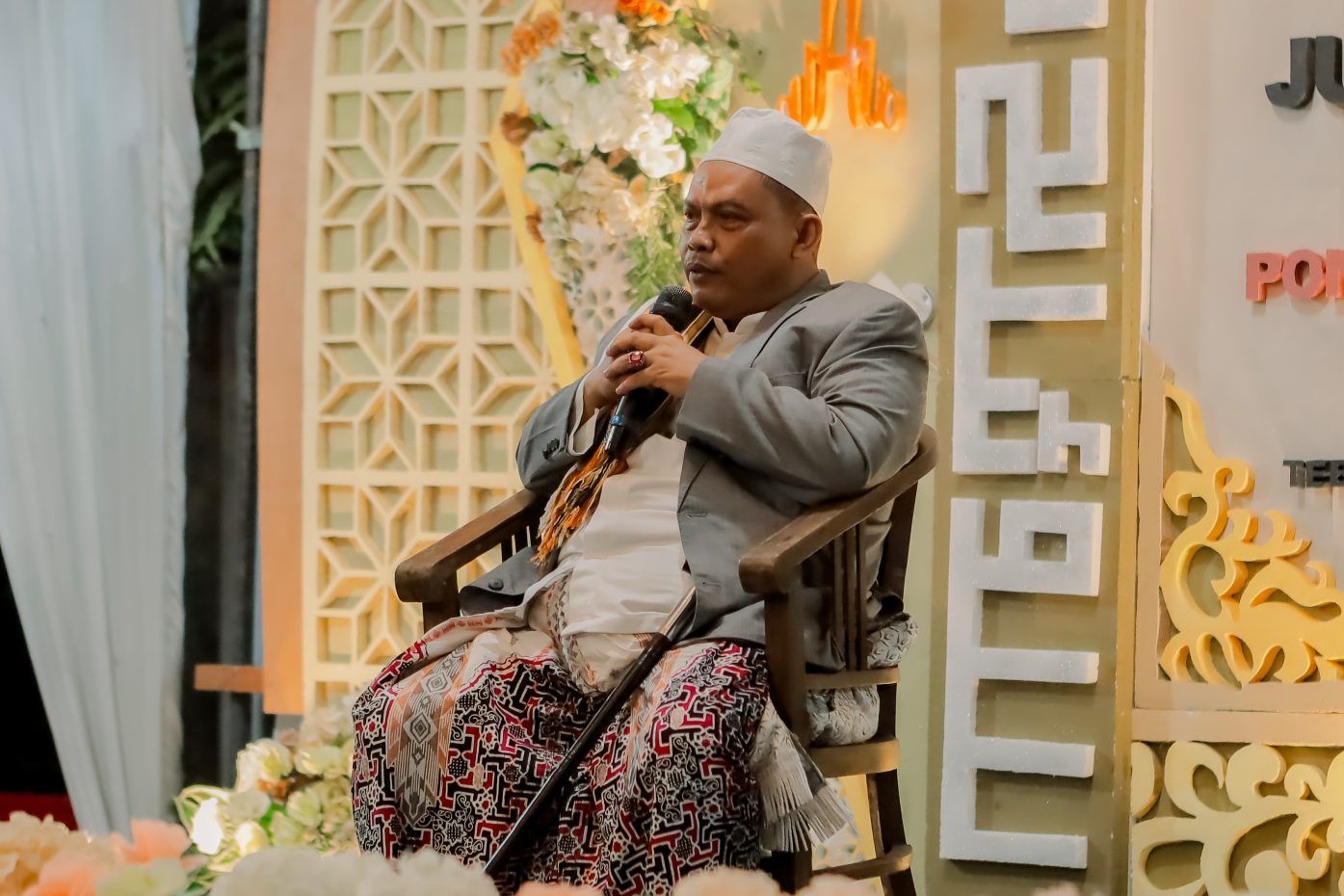 Dr. KH. M. Farid Zaini, Lc. M. HI